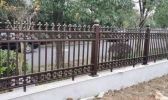 別墅護欄款式和高度需要與圍墻大門相匹配